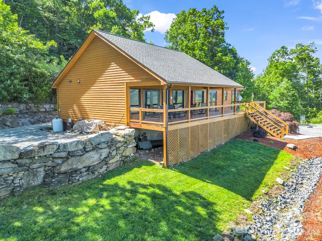 1025 Jeter Mountain Road Penrose NC 28766