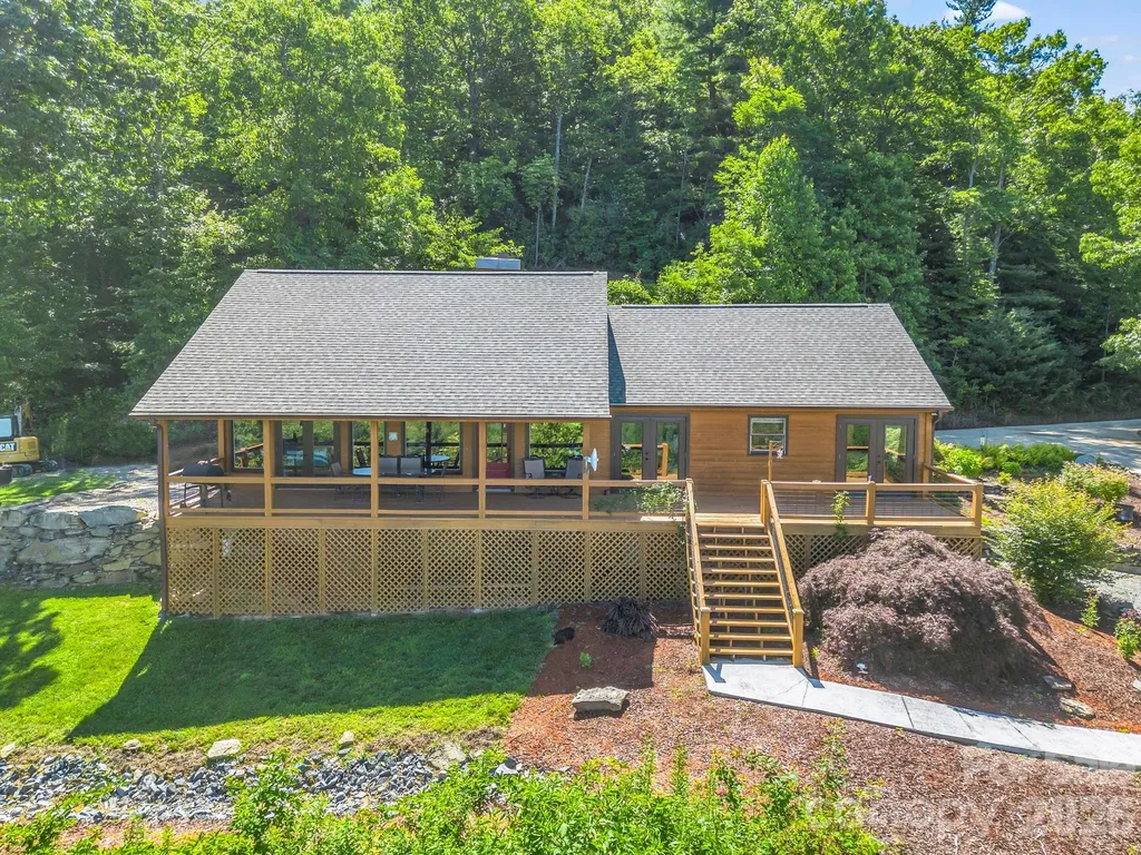 1025 Jeter Mountain Road Penrose NC 28766