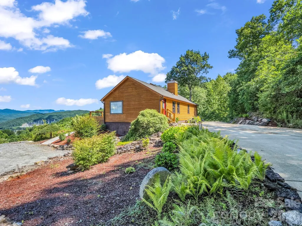 1025 Jeter Mountain Road Penrose NC 28766