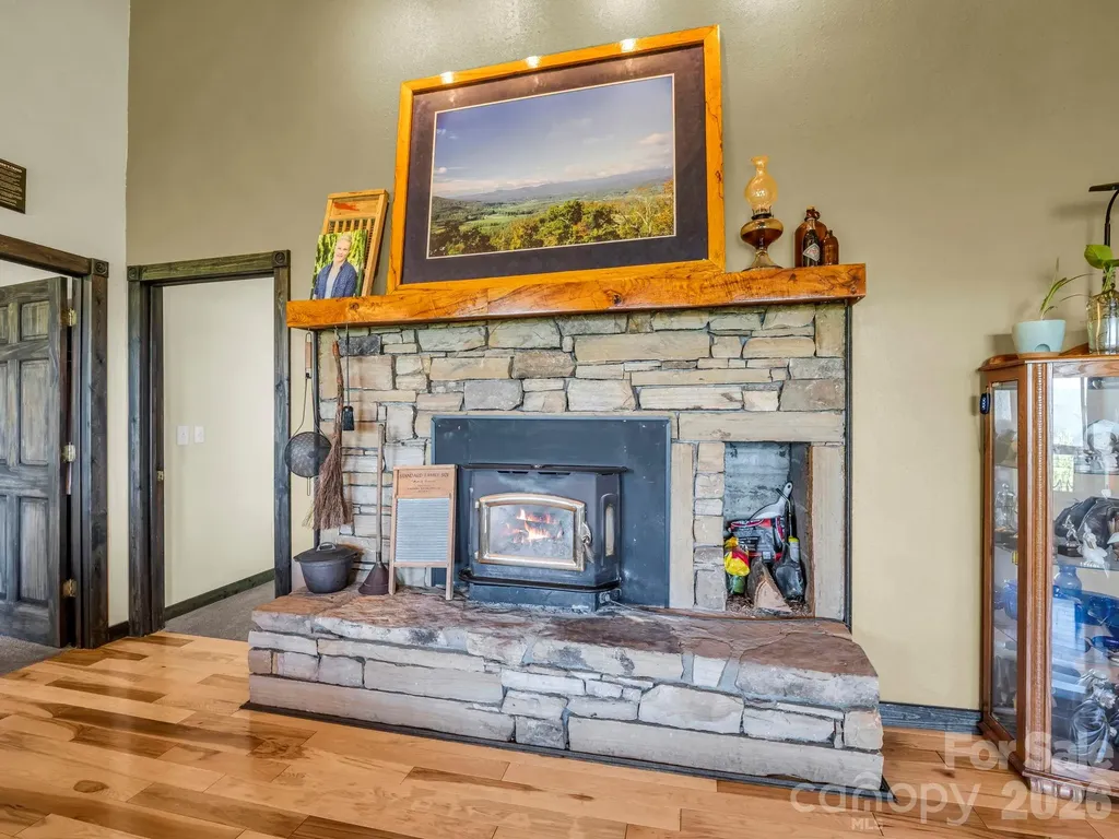 1025 Jeter Mountain Road Penrose NC 28766