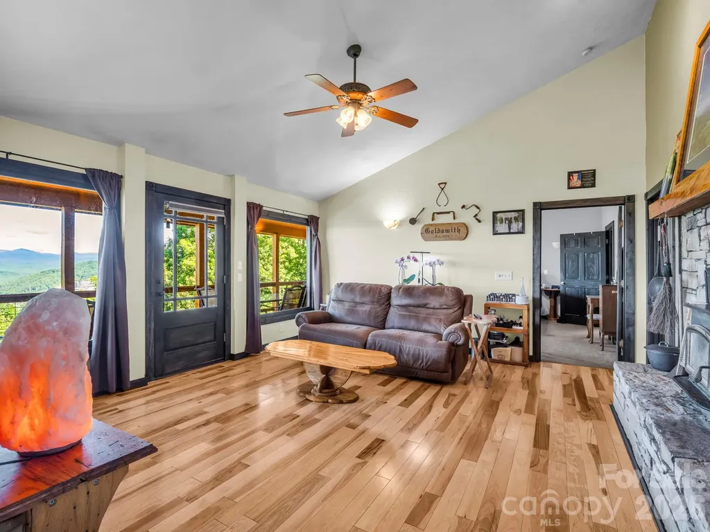 1025 Jeter Mountain Road Penrose NC 28766