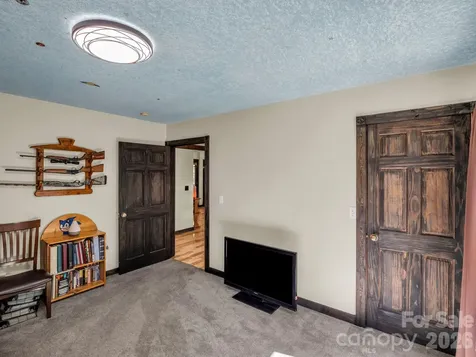 1025 Jeter Mountain Road Penrose NC 28766