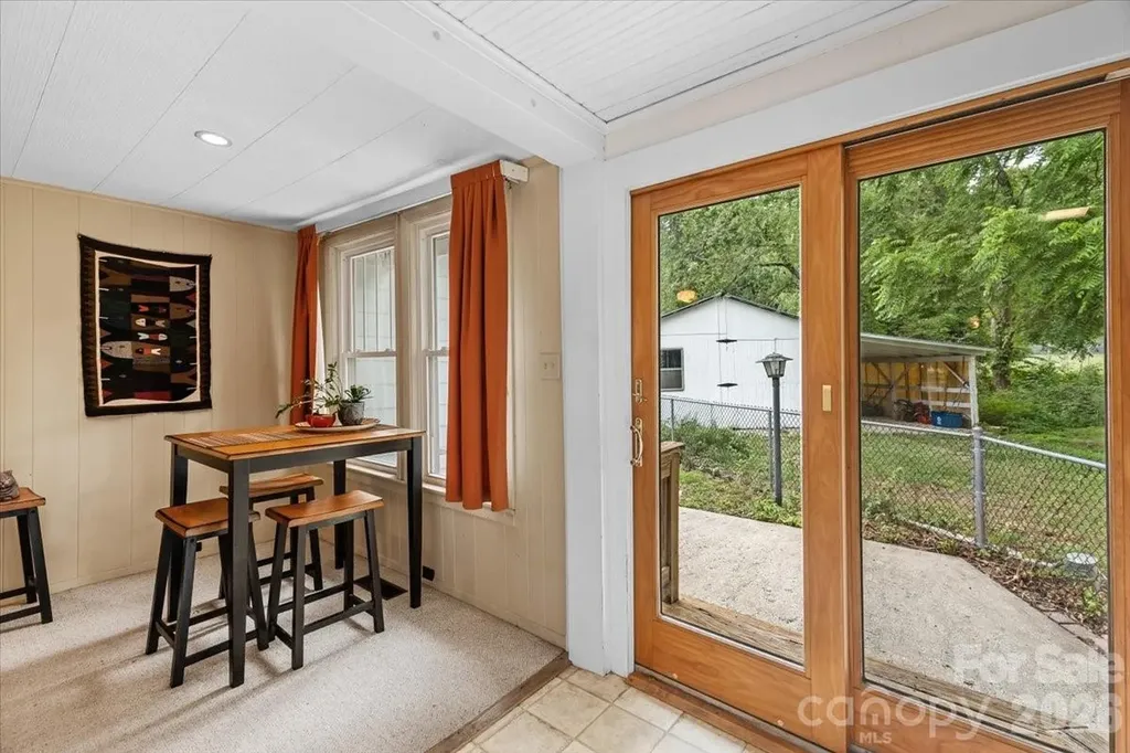 196 E French Broad Street Brevard NC 28712