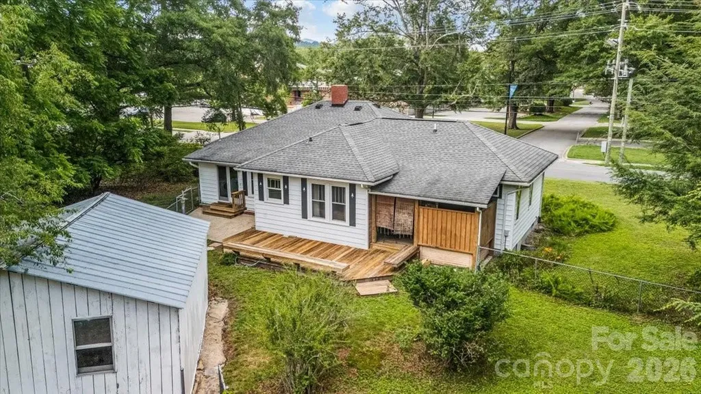 196 E French Broad Street Brevard NC 28712