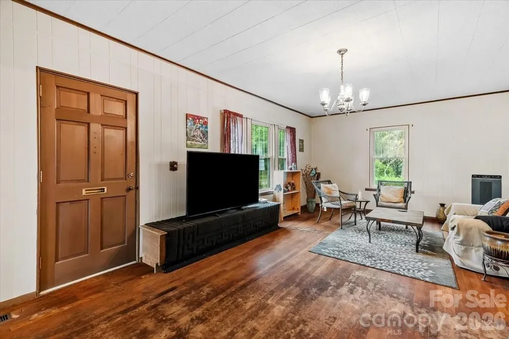 196 E French Broad Street Brevard NC 28712