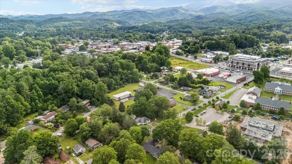 196 E French Broad Street Brevard NC 28712