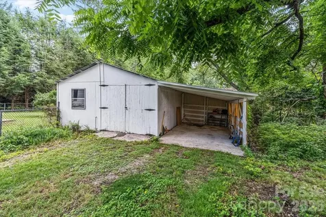 196 E French Broad Street Brevard NC 28712
