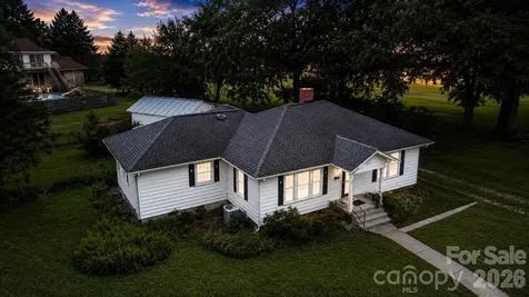 196 E French Broad Street Brevard NC 28712