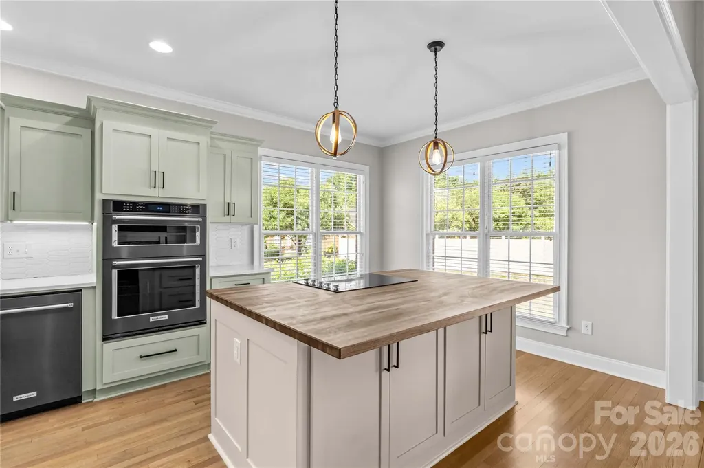 185 Upper Oak Drive Statesville NC 28625