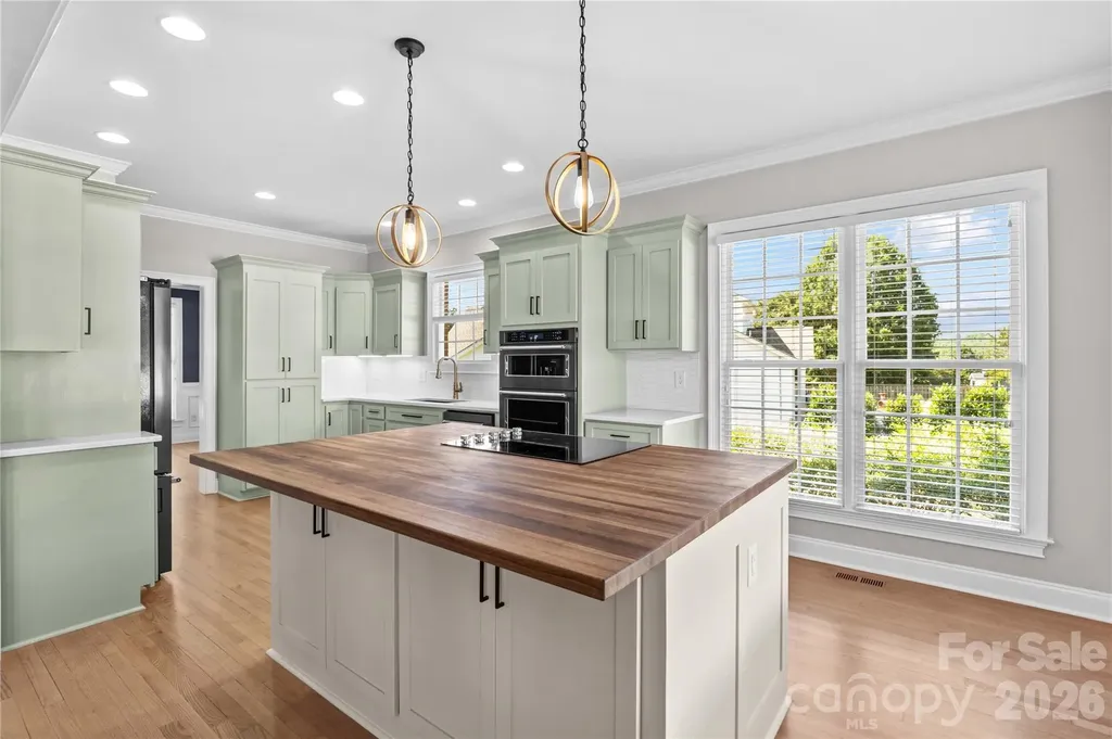 185 Upper Oak Drive Statesville NC 28625