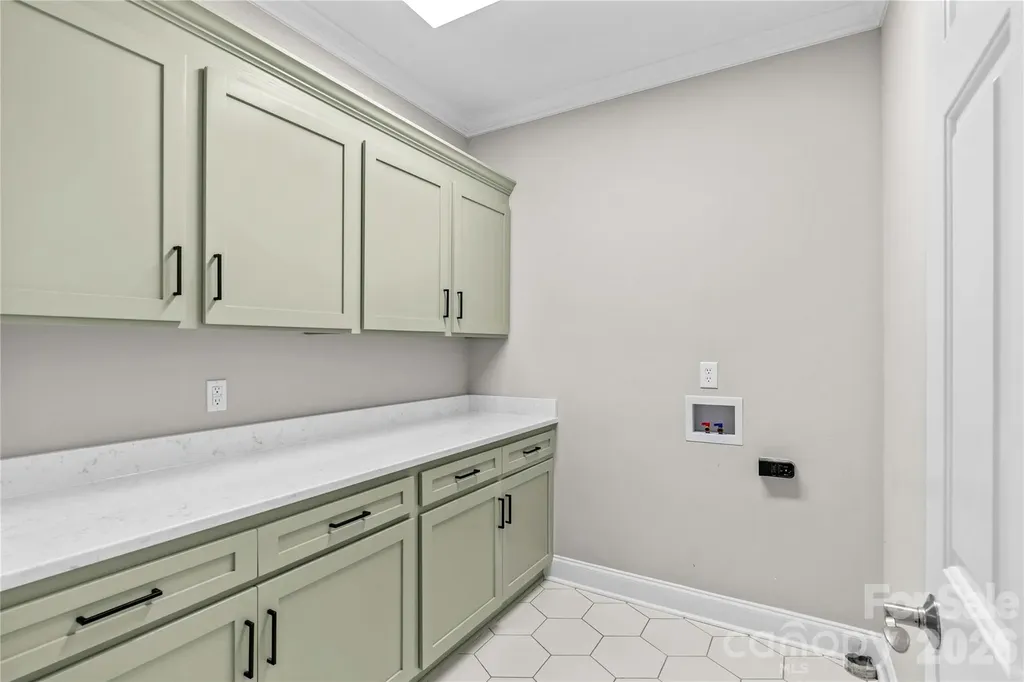185 Upper Oak Drive Statesville NC 28625