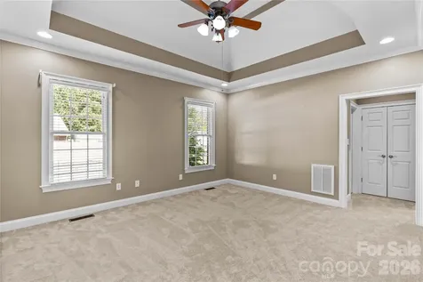 185 Upper Oak Drive Statesville NC 28625