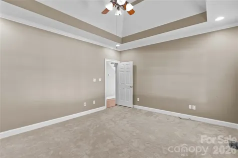 185 Upper Oak Drive Statesville NC 28625