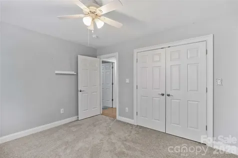 185 Upper Oak Drive Statesville NC 28625
