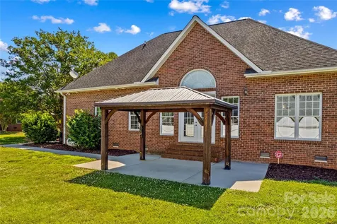 185 Upper Oak Drive Statesville NC 28625