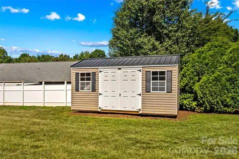 185 Upper Oak Drive Statesville NC 28625