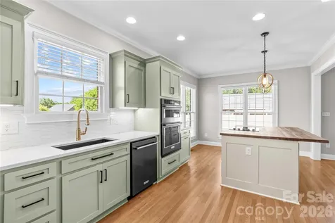 185 Upper Oak Drive Statesville NC 28625