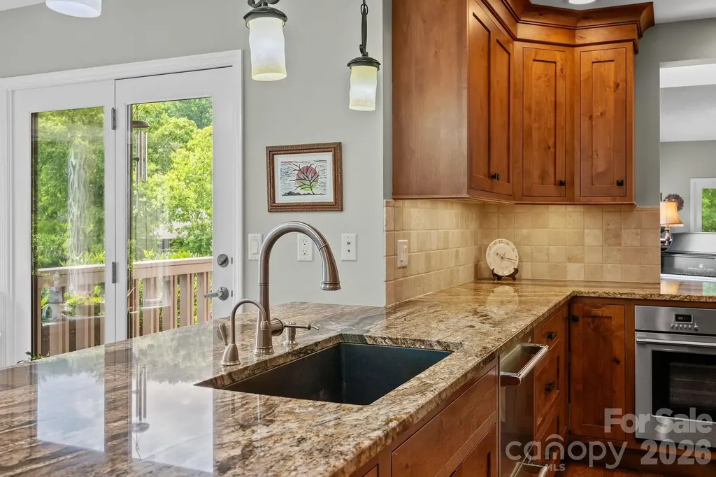 52 Clubside Drive Asheville NC 28804