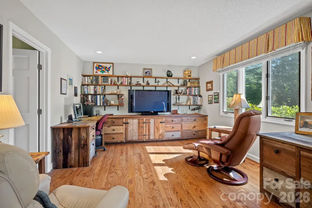 52 Clubside Drive Asheville NC 28804