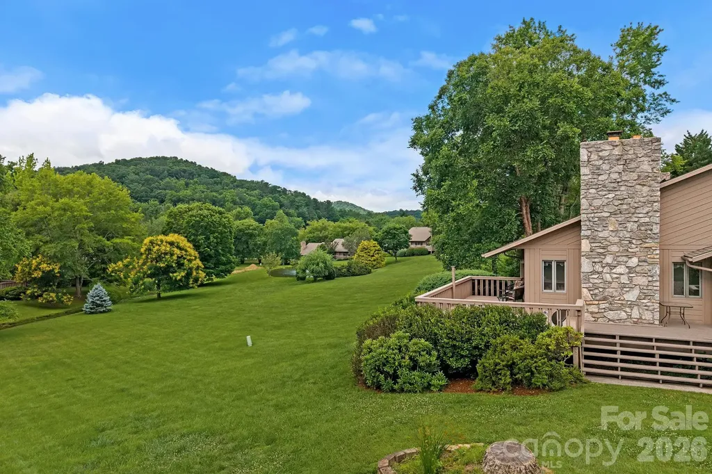 52 Clubside Drive Asheville NC 28804