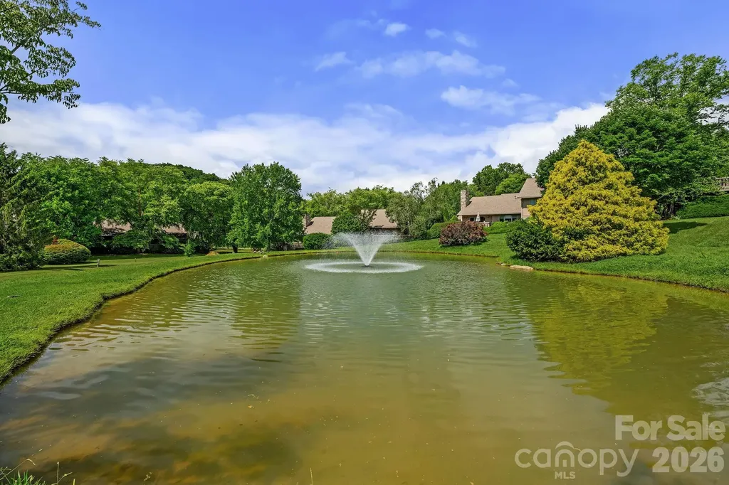 52 Clubside Drive Asheville NC 28804