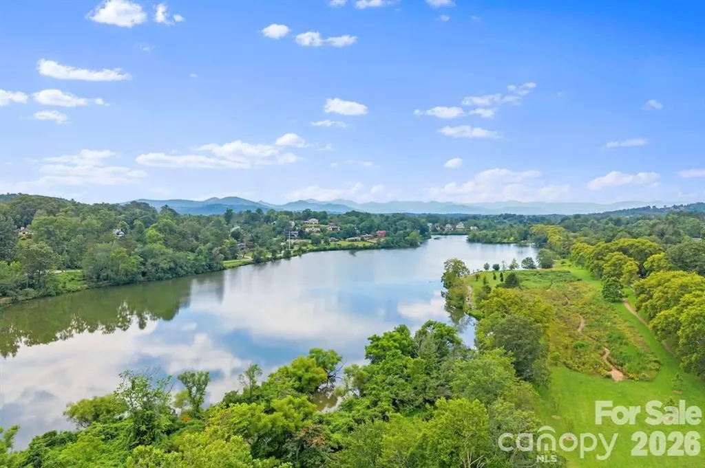 52 Clubside Drive Asheville NC 28804