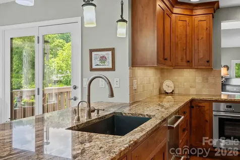 52 Clubside Drive Asheville NC 28804