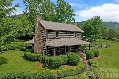 52 Clubside Drive Asheville NC 28804