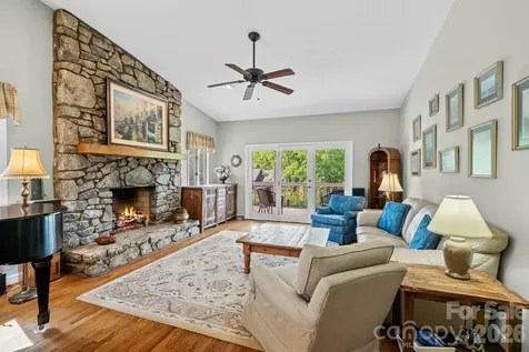 52 Clubside Drive Asheville NC 28804