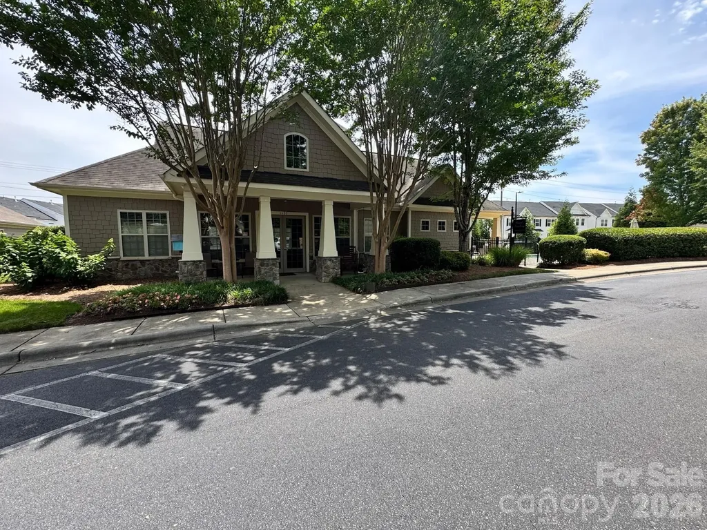 1005 Stuarts Landing Drive Cramerton NC 28032