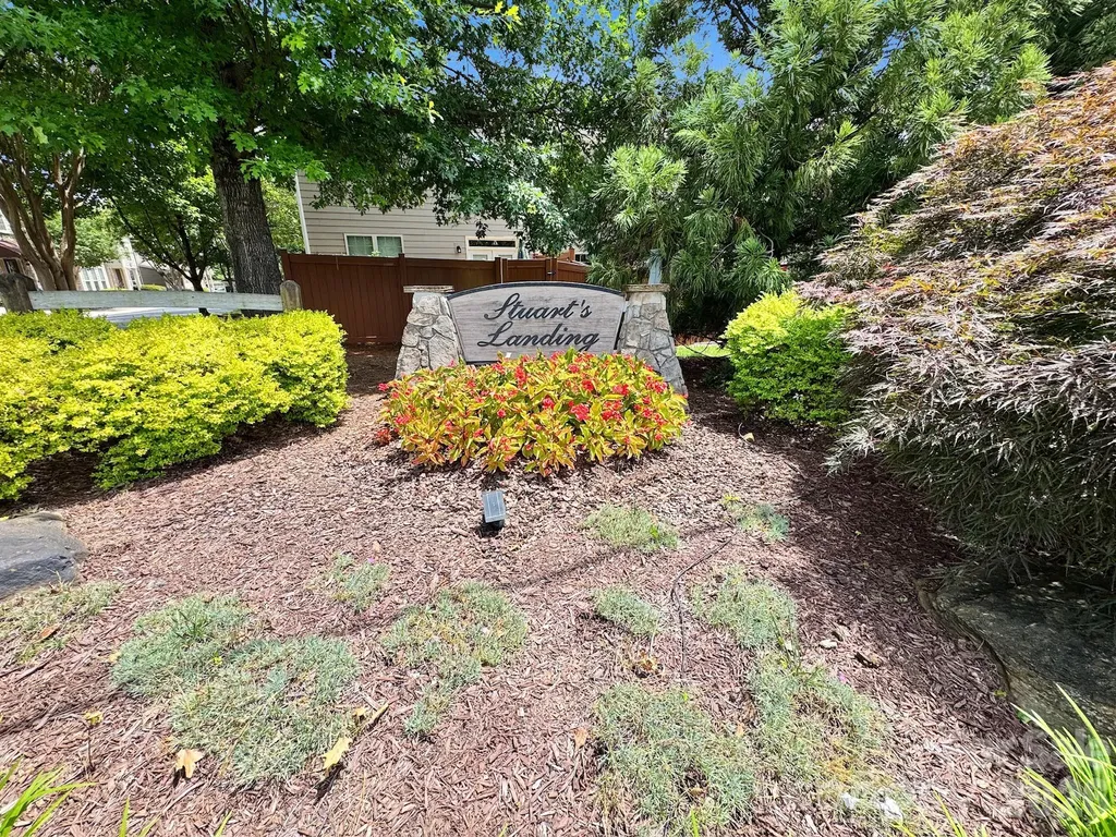 1005 Stuarts Landing Drive Cramerton NC 28032