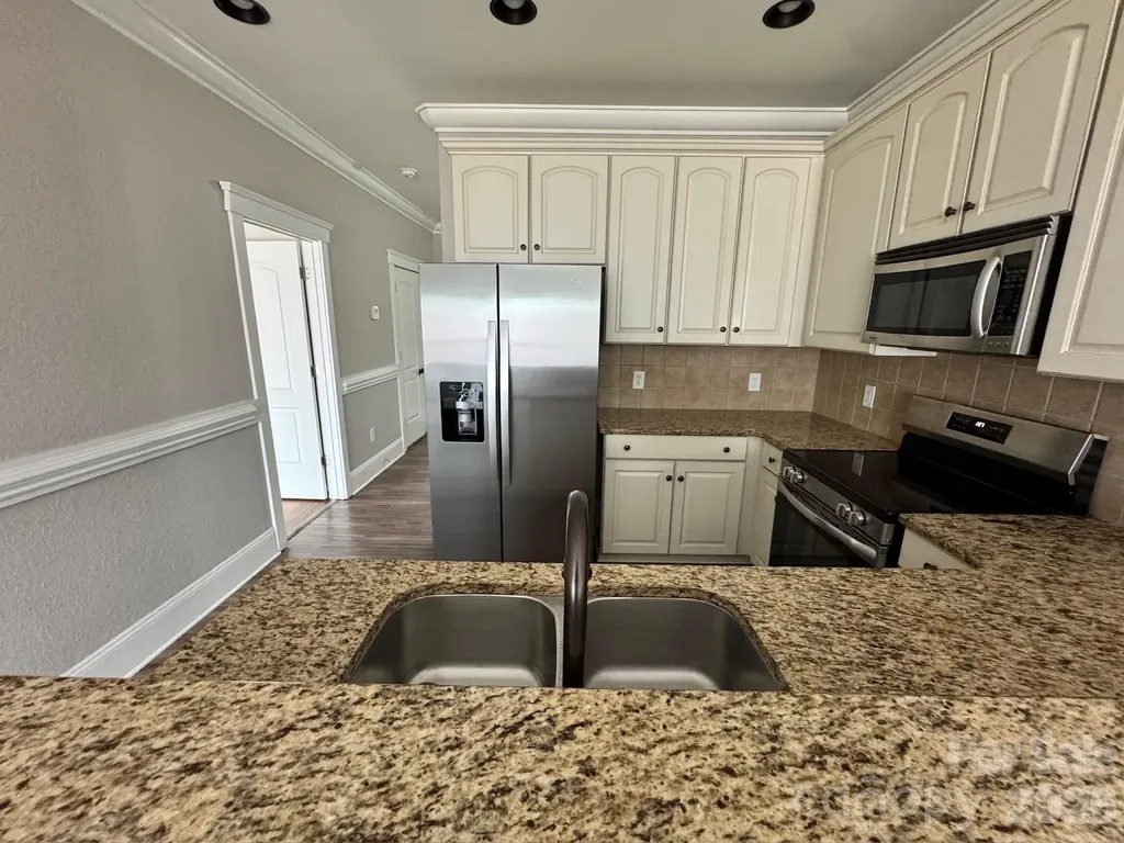1005 Stuarts Landing Drive Cramerton NC 28032