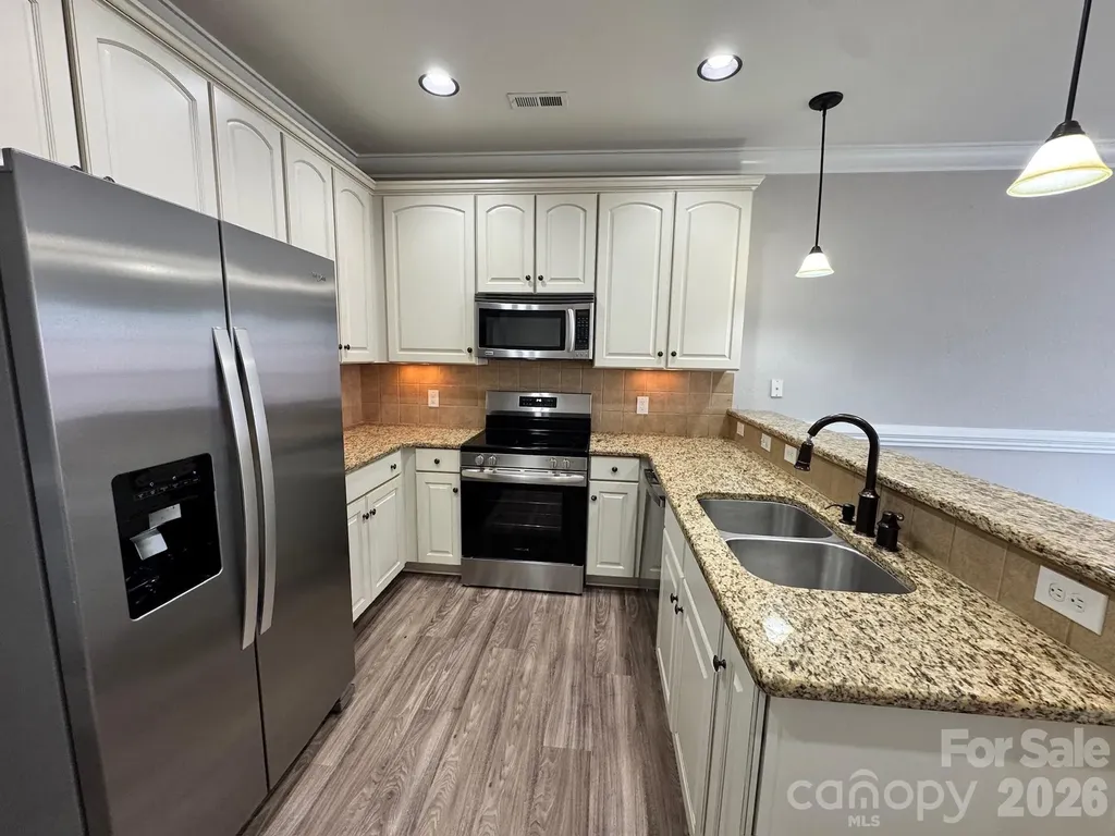 1005 Stuarts Landing Drive Cramerton NC 28032