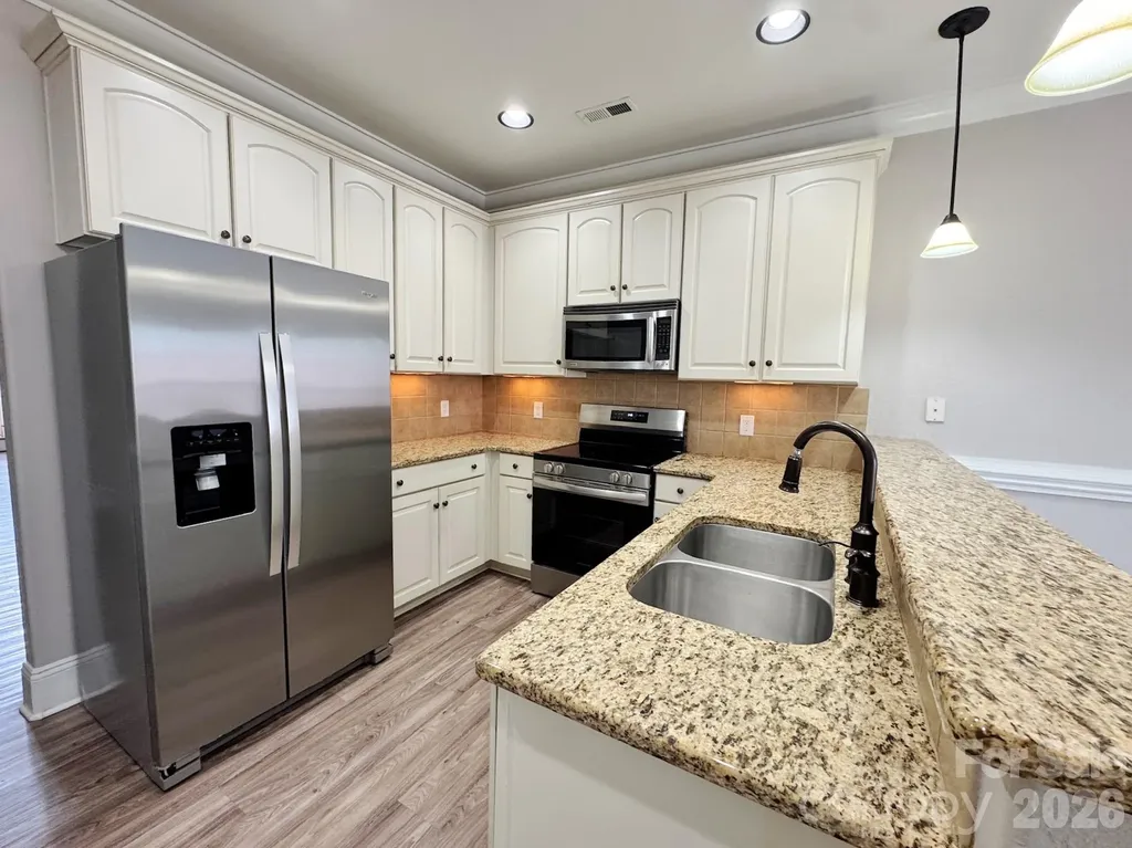 1005 Stuarts Landing Drive Cramerton NC 28032