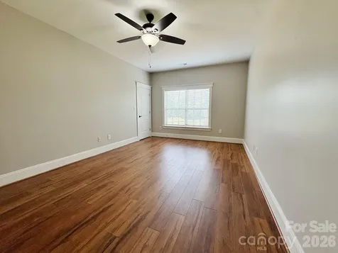 1005 Stuarts Landing Drive Cramerton NC 28032