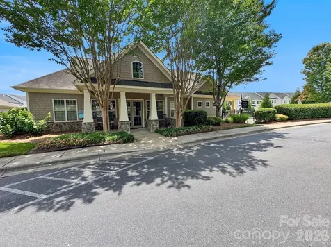 1005 Stuarts Landing Drive Cramerton NC 28032