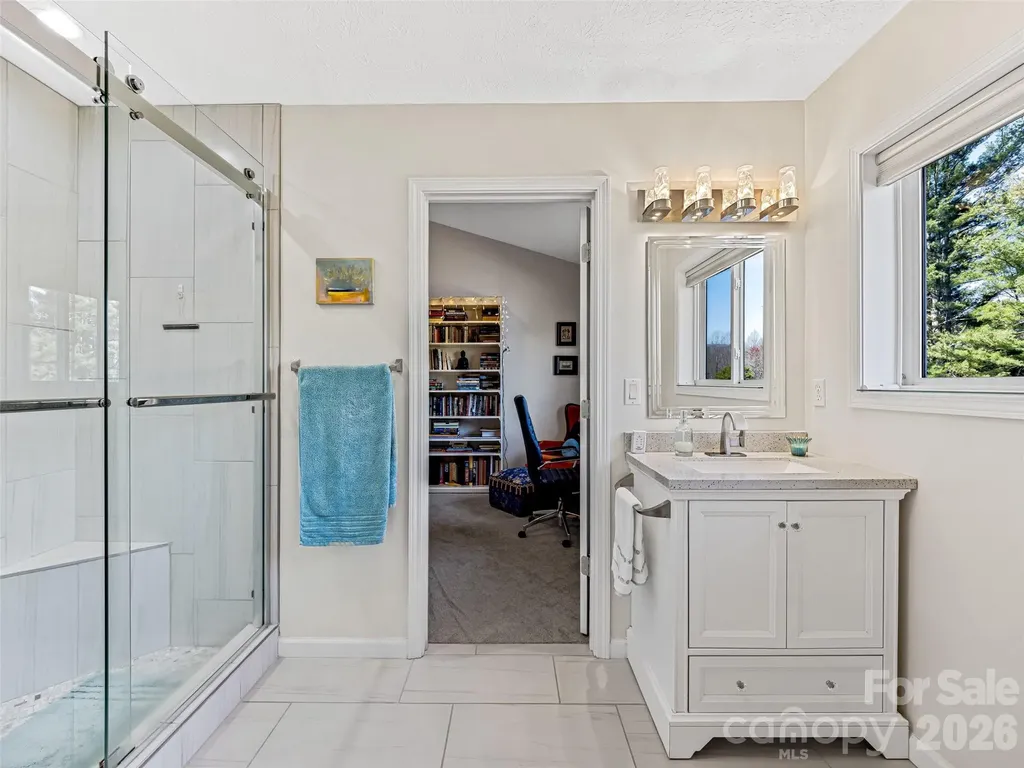 150 Hobby Horse Lane Hendersonville NC 28792