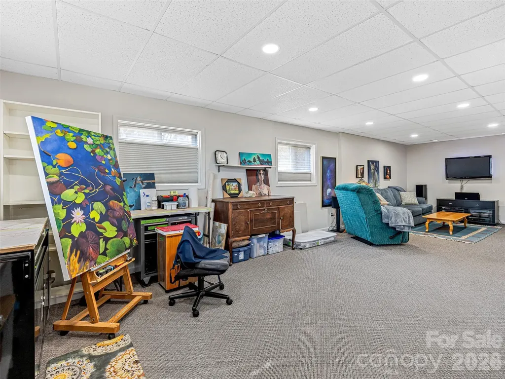 150 Hobby Horse Lane Hendersonville NC 28792
