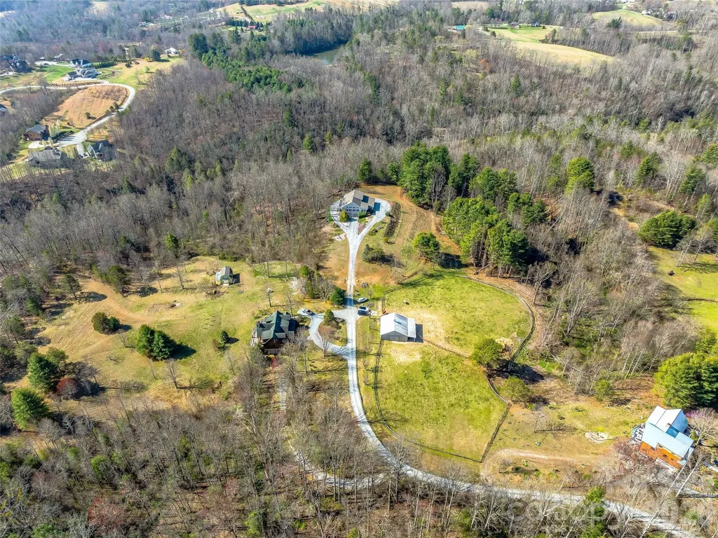 150 Hobby Horse Lane Hendersonville NC 28792