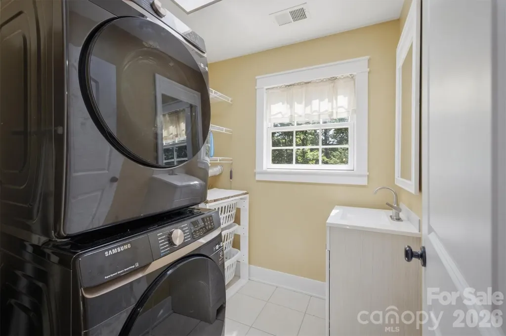 2064 Old Nc 18 Morganton NC 28655