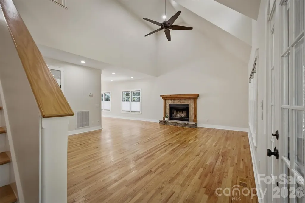 2064 Old Nc 18 Morganton NC 28655