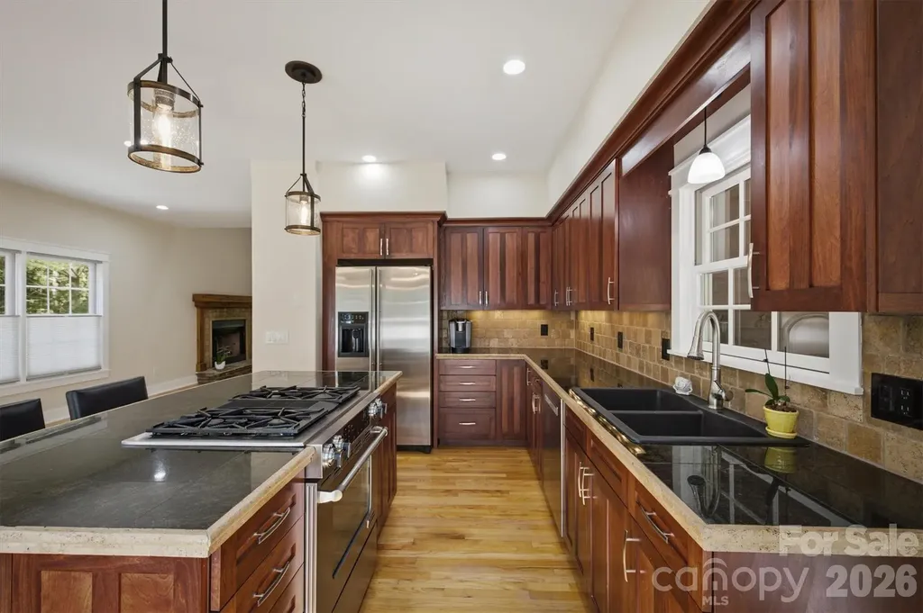 2064 Old Nc 18 Morganton NC 28655
