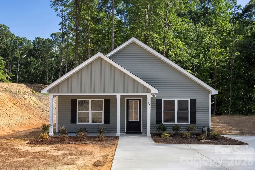 204 Knollwood Circle Albemarle NC 28001