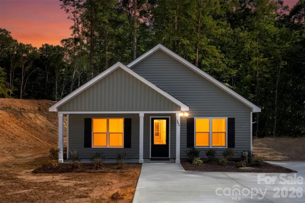 204 Knollwood Circle Albemarle NC 28001