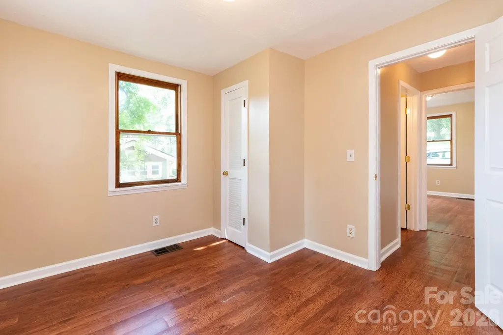 129 Shelburne Road Asheville NC 28806