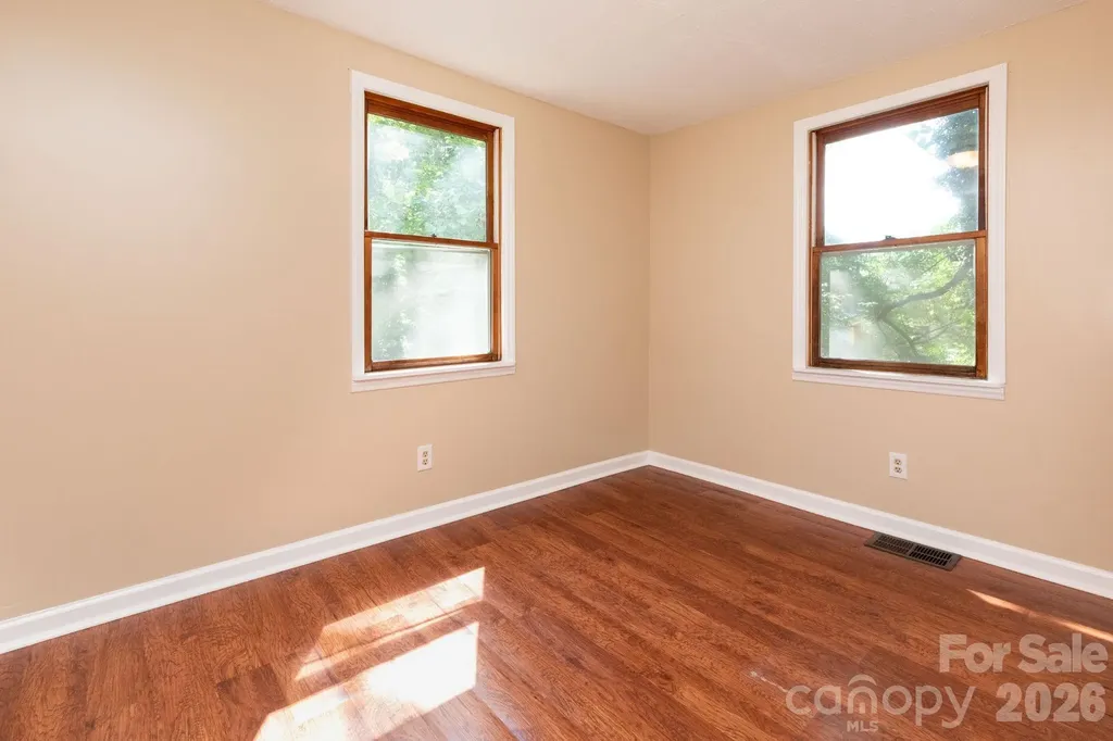129 Shelburne Road Asheville NC 28806