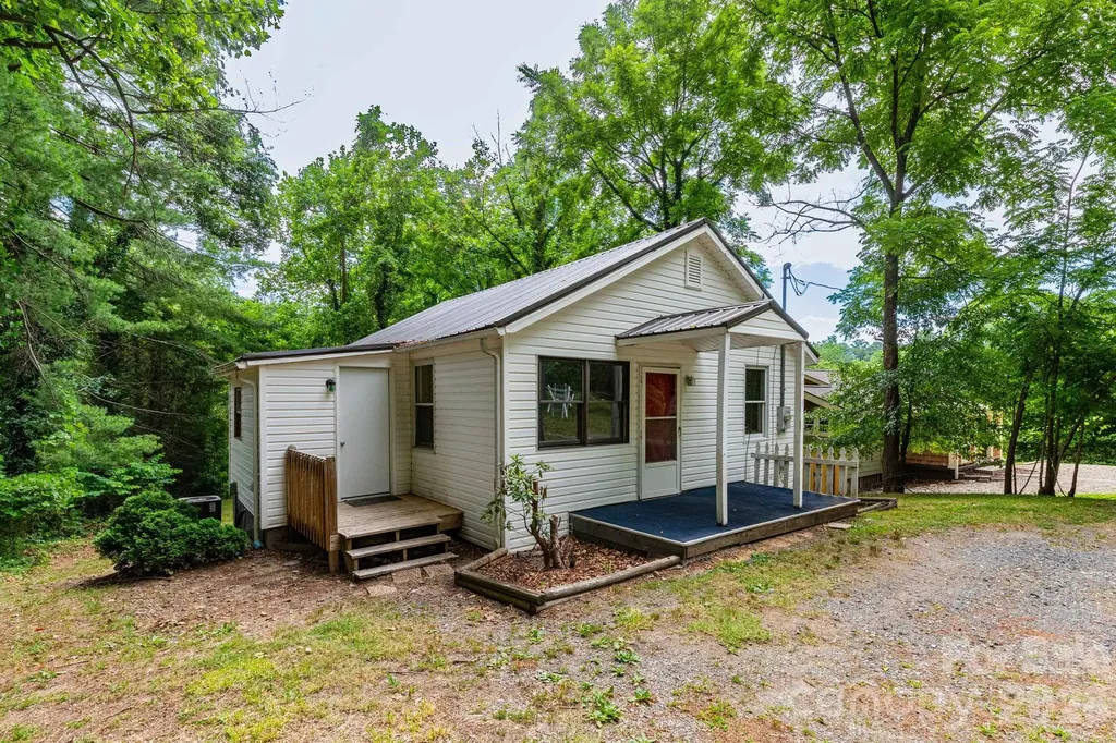 129 Shelburne Road Asheville NC 28806