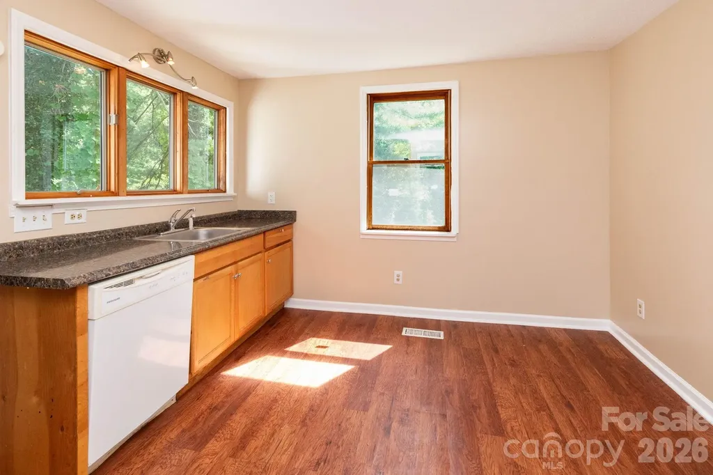 129 Shelburne Road Asheville NC 28806