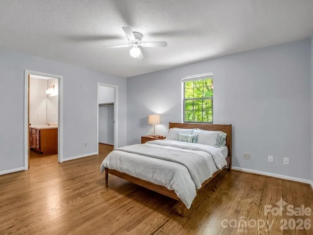 122 Birchwood Drive Hendersonville NC 28739