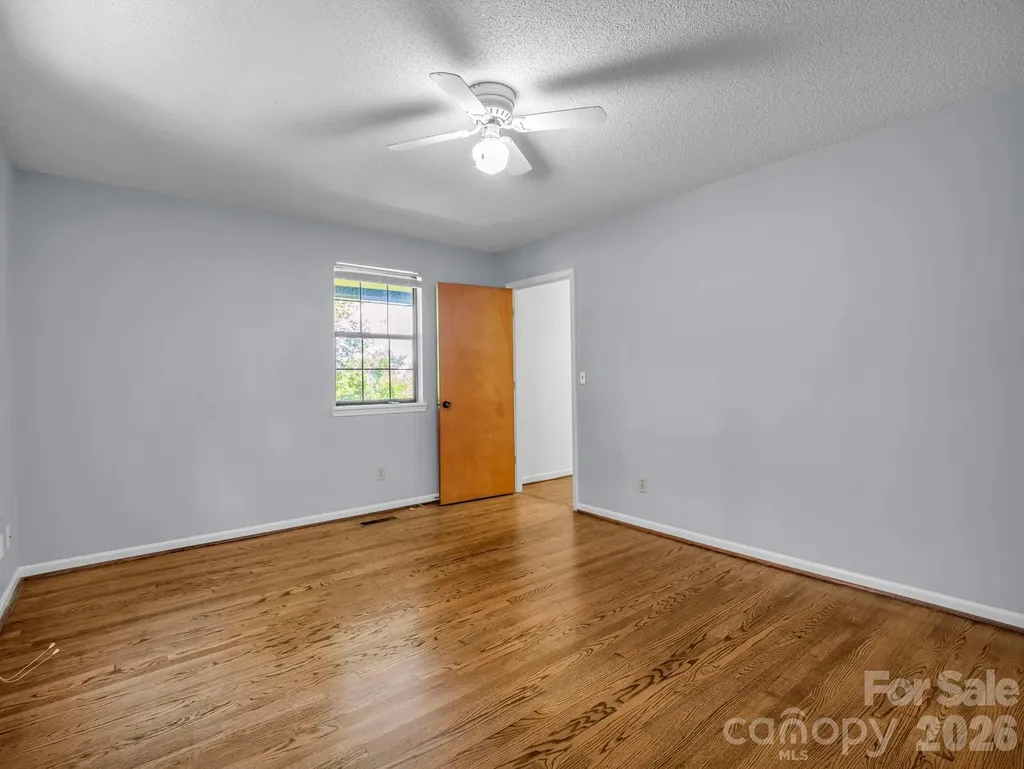 122 Birchwood Drive Hendersonville NC 28739